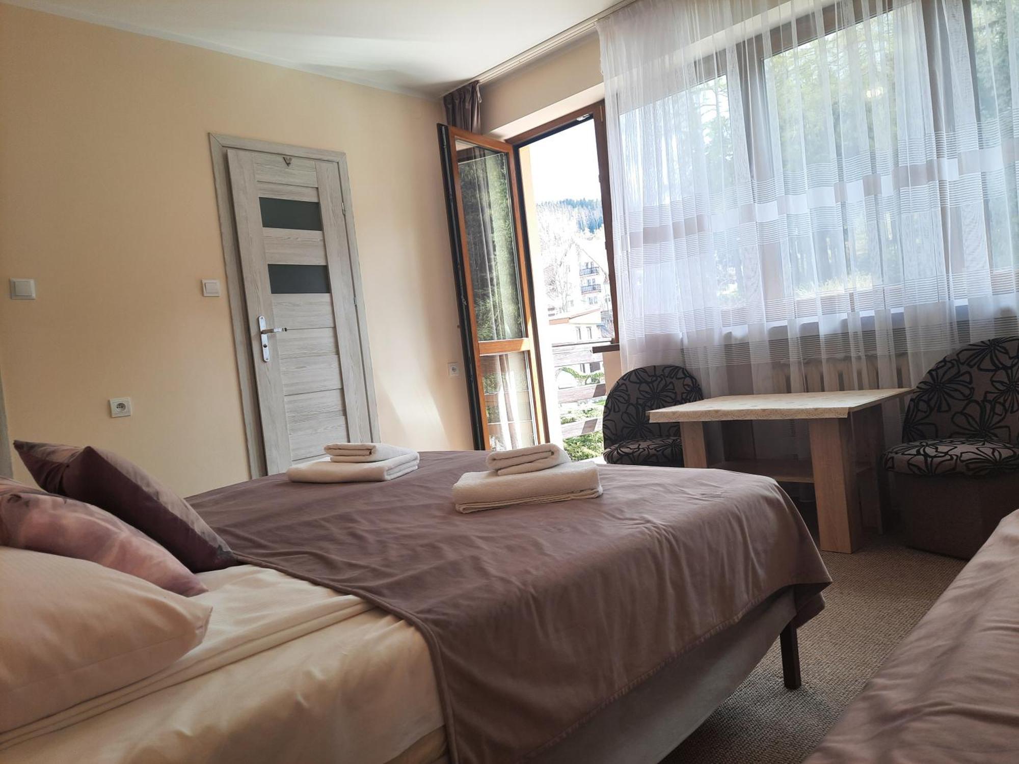 Willa Pawel Z Balia I Jacuzzi カルパッチ 部屋 写真
